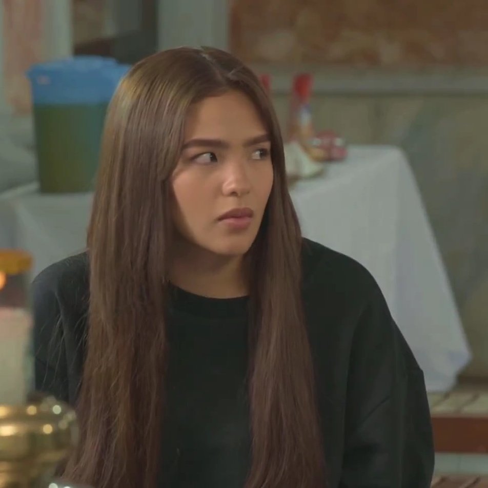mood ng brillants : 

TeaserOut 4SENIORHIGH

#SeniorHighTrailer