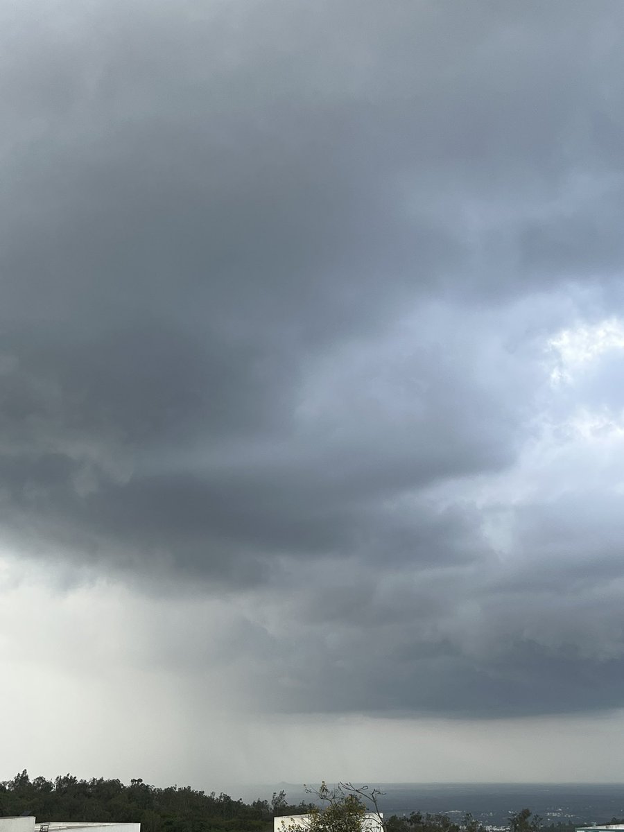 #mysuru #chamundihill
#clouds ☁️

@Bnglrweatherman