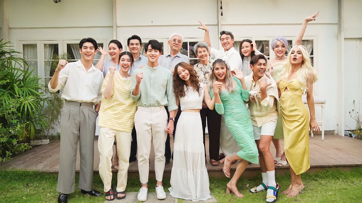 jaminajheelyn's tweet photo. sobrang top tier talaga ng drama na to 🙌🏻
daming kilig, tawa, life lessons & learnings 🥰
10/10
kudos to the cast & crew 👏🏻
also, Maker Y, produce pa kayo ng madaming ganitong dramas pleaseeee 🥹
#matalada
#tothemoonandback https://t.co/aat8dYLs7j