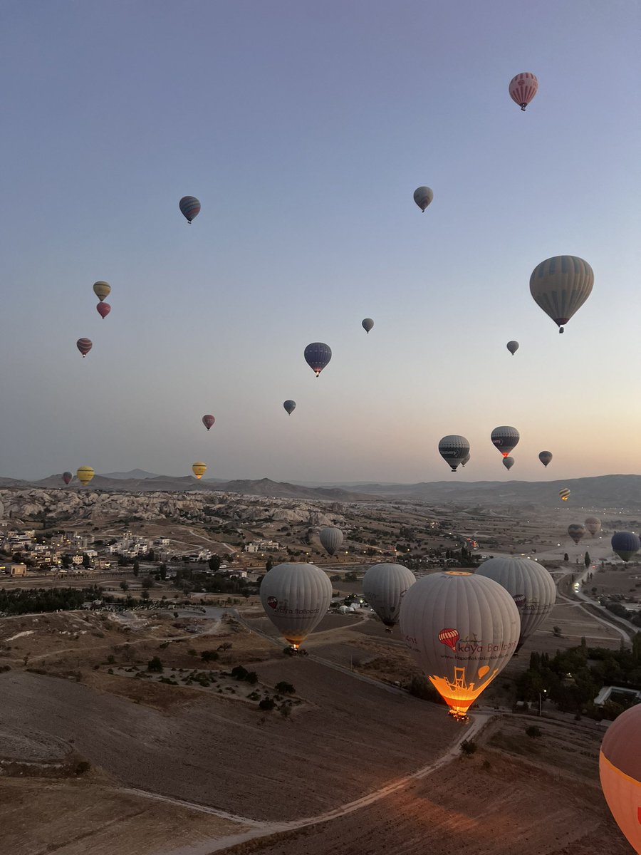 aadzamdv_'s tweet photo. Cappadocia, Turkey 🇹🇷

#turkey https://t.co/k06LkdsGkk