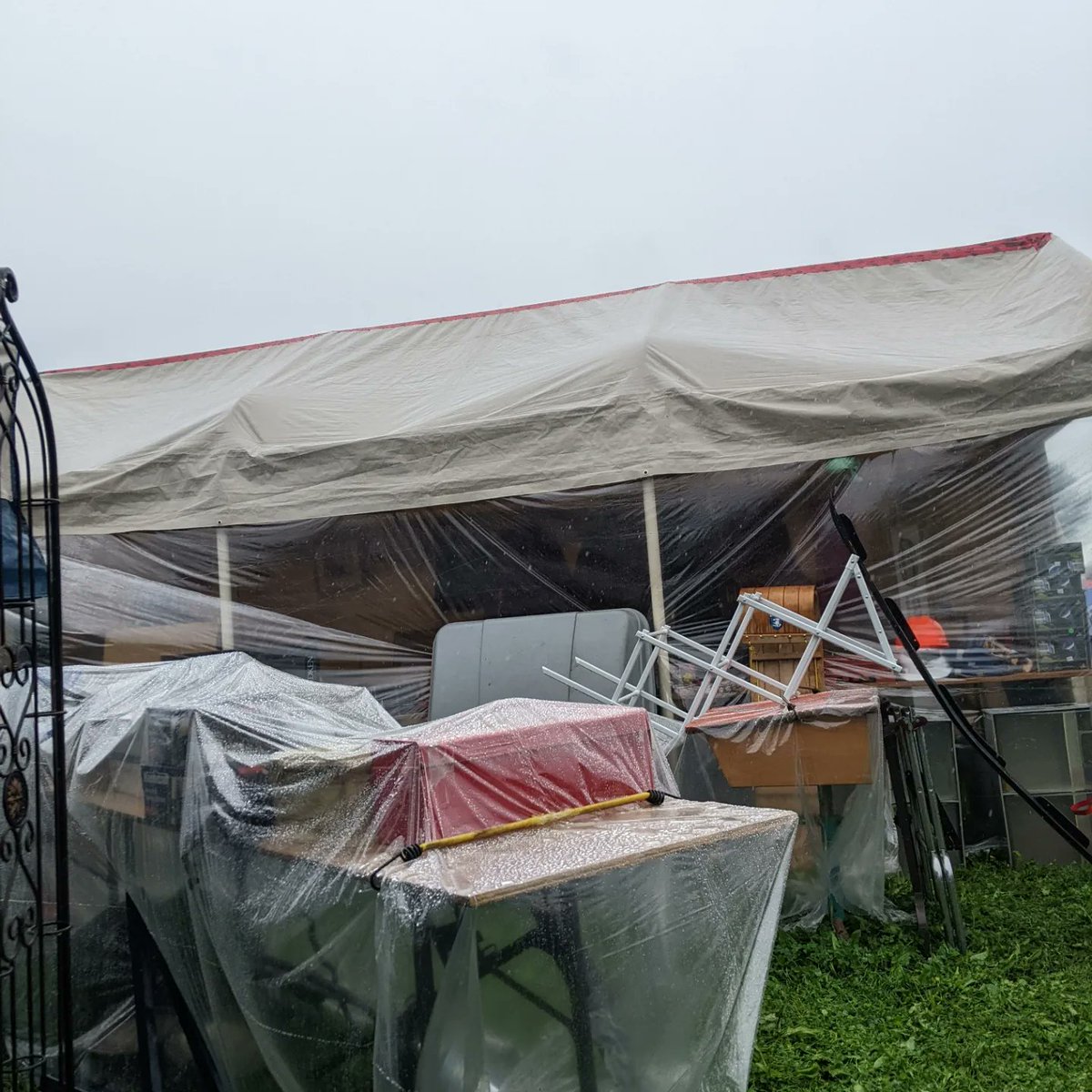NPSMidnight's tweet photo. Sussex flea market official day one. Been here since Wednesday to set up. Let's hope the rest of the weekends good. Raining currently but there was still people.
#sussexfleamarket
#fleamarket #IRLthings #crafts #streamerlife https://t.co/eFPVqK5TKN