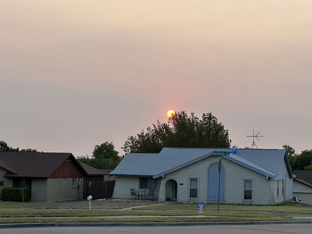 Noline Martin (@noline_martin) on Twitter photo Morning duty views at Forman Elementary today! Kids were so excited to see the sunrise as they got off the bus this morning. It’s going to be a great Friday.#LevelUp <a href="/FormanFalcons/">Forman Falcons</a> Morning duty views at Forman Elementary today! Kids were so excited to see the sunrise as they got off the bus this morning. It’s going to be a great Friday.#LevelUp <a href="/FormanFalcons/">Forman Falcons</a>