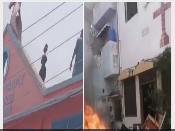 Chit_likhari's tweet photo. The apparent provocation for this assault was blasphemy, as the house of a Christian man allegedly involved in the offense was razed.
Breaking point: why people get killed over blasphemy in Pakistan? 

https://t.co/F8Pxdd2bM8

#pakistan #blasphemy #church #christianity https://t.co/aNIlz0j1Hy