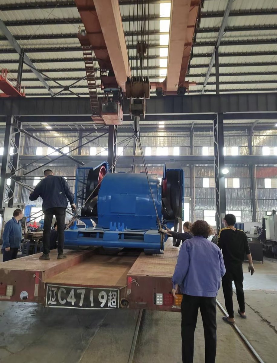 wucaiyan680226's tweet image. oil drilling is casing construction tools and wellhead products.
#workoverrig #drillingrig #drillingmachine #oilfield #oildrilling #drillingtools #drilling #useddrillingrig #secondehandequipment #truckmounteddrillingrig #drillingequipment