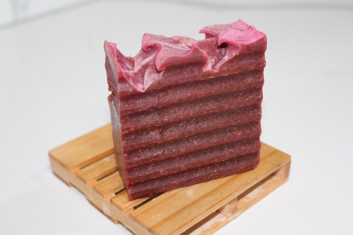 Grand rising ☀️ 
I woke up to 3 orders today 💎😍
This makes 13 orders in 6 days! 🤯

In excitement for the growth I would like to do a GIVEAWAY🎁

Rules: Follow me, Fav, RT, Comment &amp; tag 3 people who would like these products ❤️ 

Website Site👇 
Infinitecreations.xyz