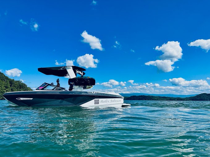 It was such a nice day on the water yesterday ☀️ https://t.co/CnQ0C2txUH<a href="/tag/neverforgotten"class="tags"><span>#neverforgotten</span></a>