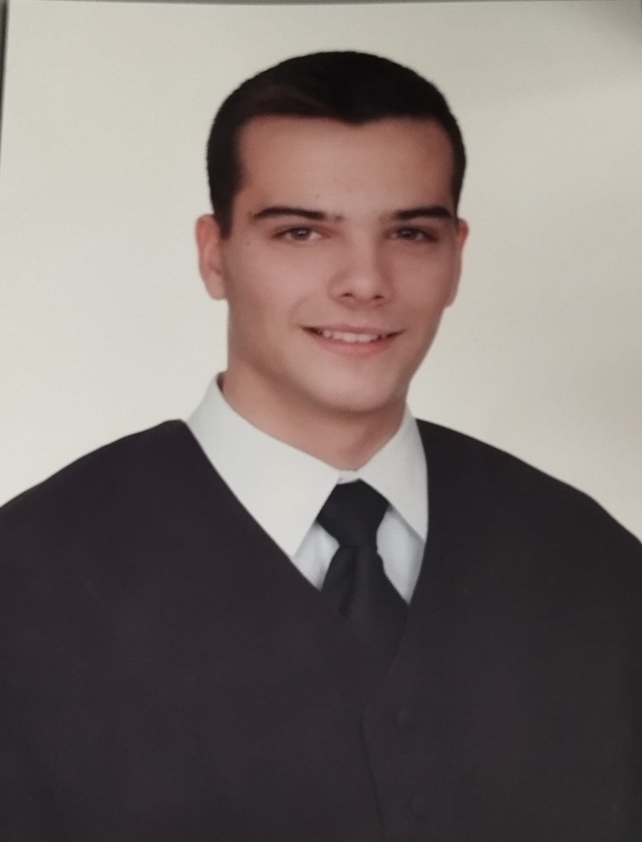 IMPORTANTÍSIMO 

Para los primeros 40 inscritos, sortearemos un cuadro de <a href="/PotyAlex/">Pot1</a> . Será una foto suya enmarcada, no sabemos si de su primera comunión, del Poty de fiesta o de resaca.

Sólo los 40 primeros inscritos se podrán llevar el cuadro del señor Potynguer.

RT PLS