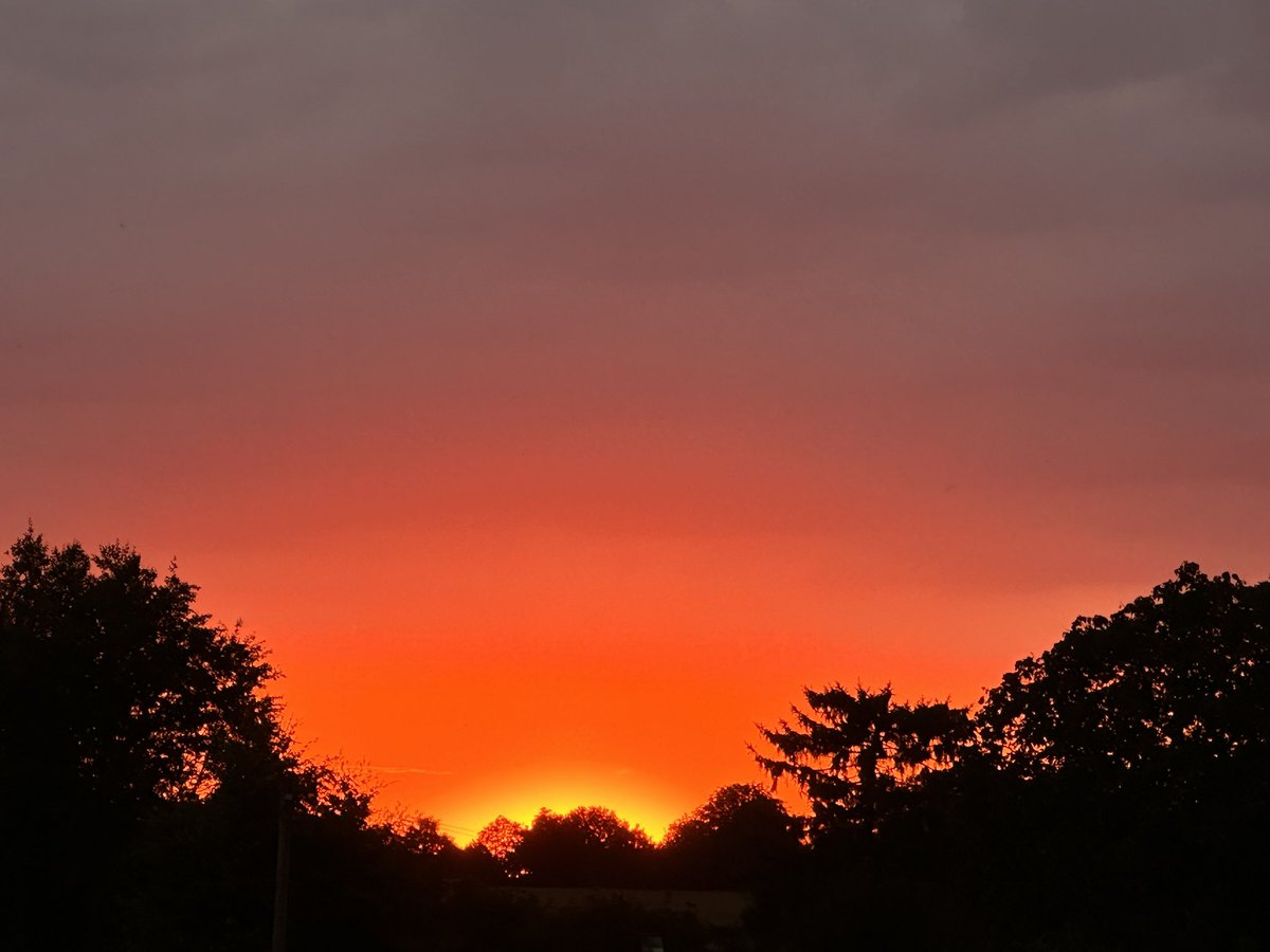 The weather might be a tad unpredictable - but the sunsets at East &amp; West Hendred CC are fabulous !!!