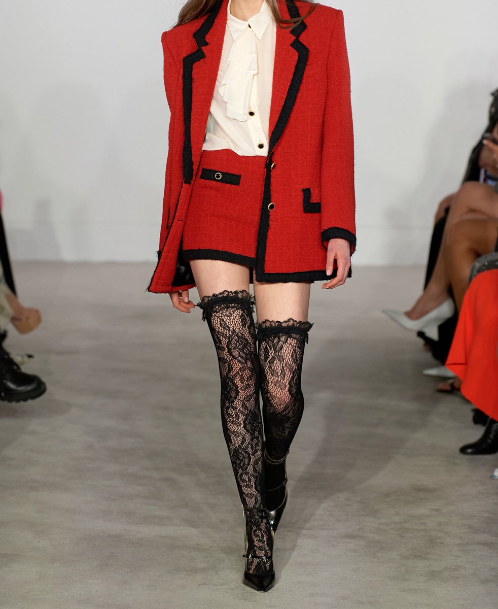 diorangxl's tweet photo. Alessandra Rich Fall 2023 RTW https://t.co/3znTZ2Oukz