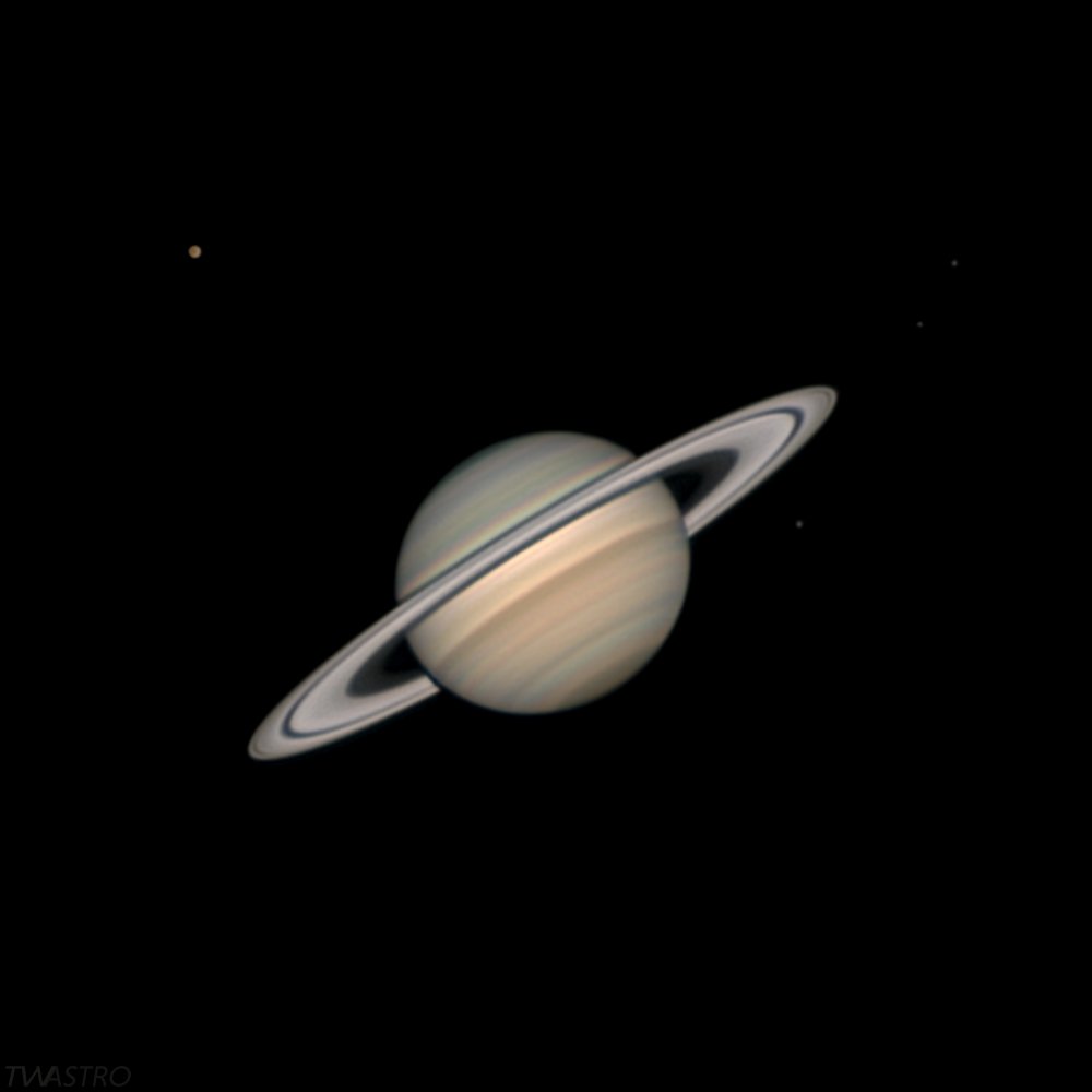 #Saturn and Titan on August 15th-16th. Fairly good conditions low in the sky for this one, with Titan placed just south of the planet. 
#Astrophotography