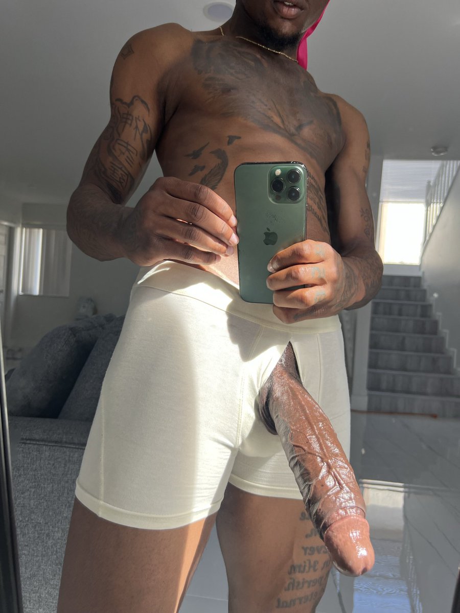Thick_farmboy's tweet photo. Do you love it with veins showing like that? https://t.co/oz9ewhk3pY