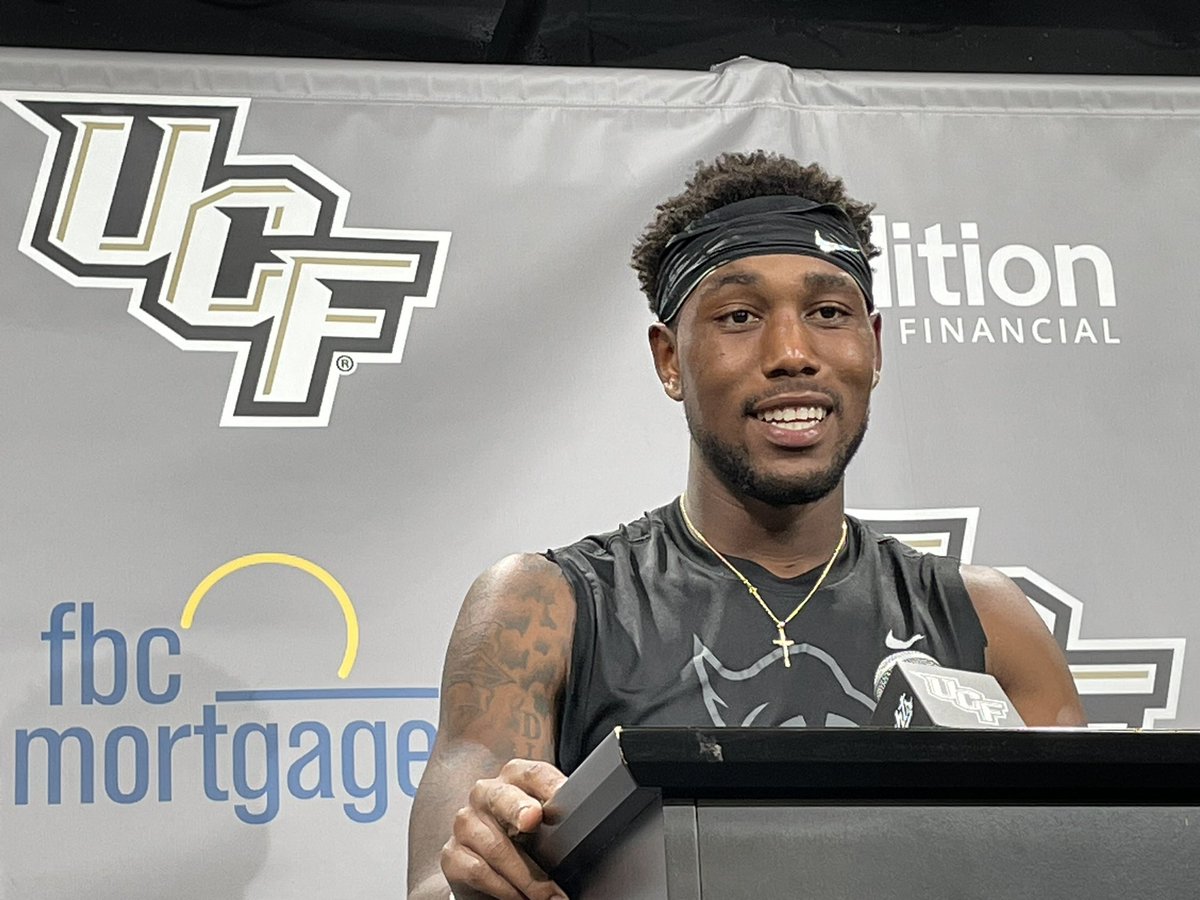 In today’s @orlandosentinel: After suffering season-ending injuries early in his career, #UCF receiver Jarrad Baker could have walked away from football but instead he worked his way back to the field with his sisters in mind. “They depend on me.” trib.al/ORHL4GQ