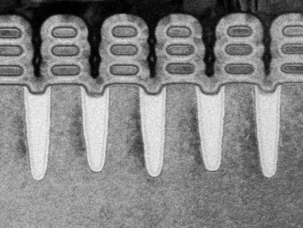 p_ferragu's tweet photo. Chip manufacturing is mindnblowing. Makes me proud of belonging to mankind. What $AMAT, $ASML, $LAM, $TEL, and $KLA do leaves me speechless. The below is a picture of nano sheets. 5nm thick, i.e. ~20 atoms. Soon, you will have hundreds of billions of these in your iPhone. https://t.co/WlfhhgjtGb