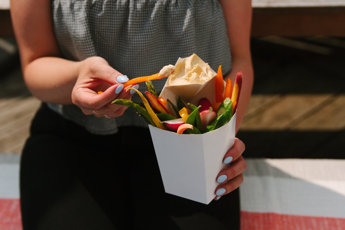 The Pack N’Eat FlexCone is ideal for any restaurant and is perfect for stadium/snack bar service. The fold out pocket holds sauces/condiments so that your customers have a free hand. The unique flat bottom design allows the #FlexCone to be set down w/o the contents spilling out