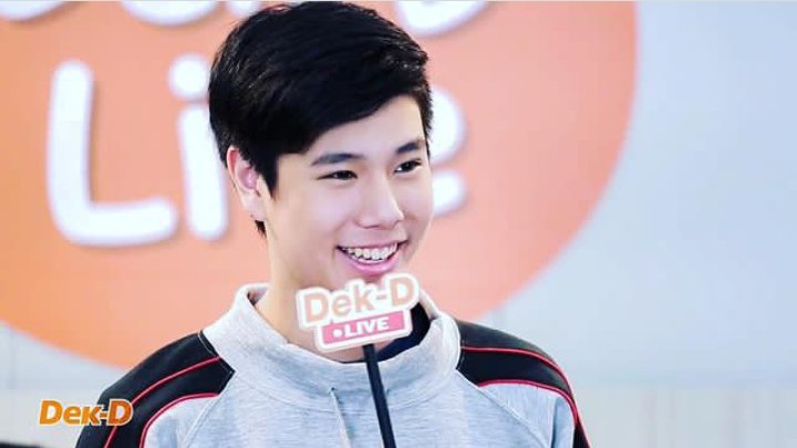 narawinfanclub's tweet image. 20-06-2018
Caption: Today was so fun 😂😂😂 Let's watch the throwbacks, youtu.be/1yyYo6Zv60o #.mytee #gmmtv #dekdLive #.Little bear of Phuwin
#phuwintang 🐻🐻🐻
//Baby in press meet??