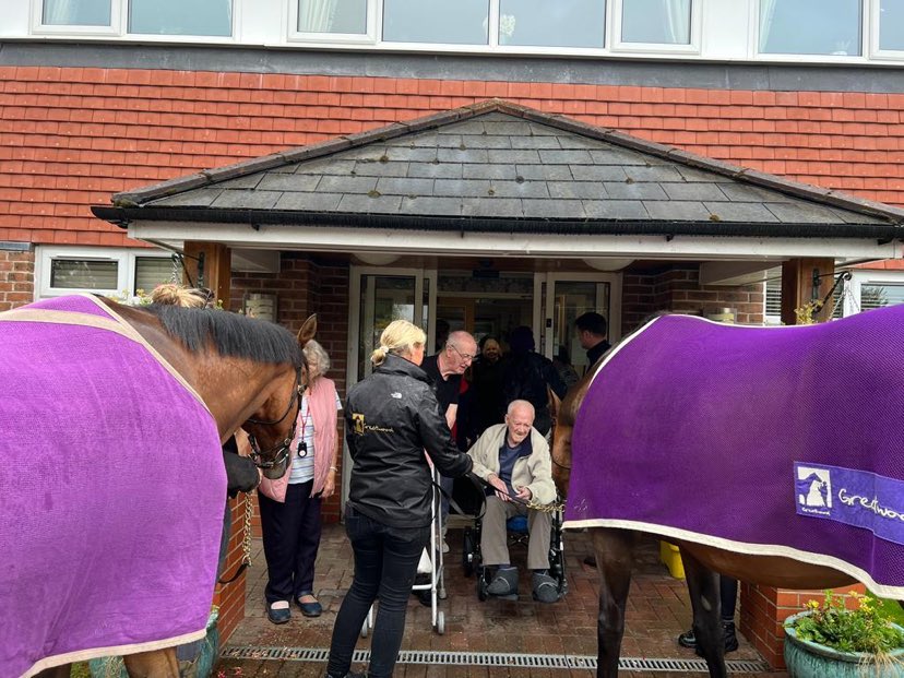 GreatwoodHorses's tweet image. Despite the rain, the residents of @OSJCT Coombe End Court have definitely got that #FridayFeeling after a visit from Mahlervous &amp;amp; The Cashel Man.
This project aims to reduce isolation and loneliness in older and socially isolated adults.
greatwoodcharity.org
#community