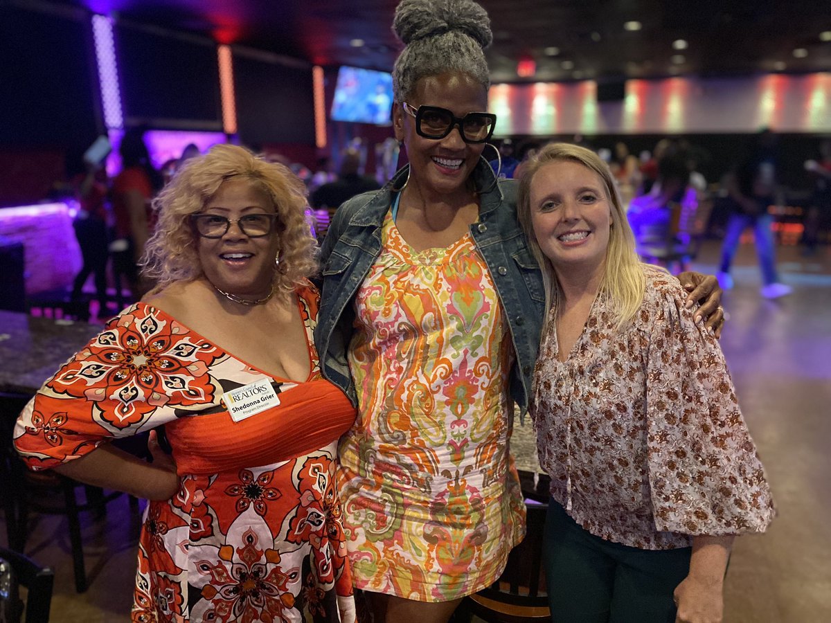 Shedonna's tweet photo. Women’s Council of Realtors #GoodVibes #Leadersmadehere #DynamicDekalb https://t.co/r3QG58TRXB