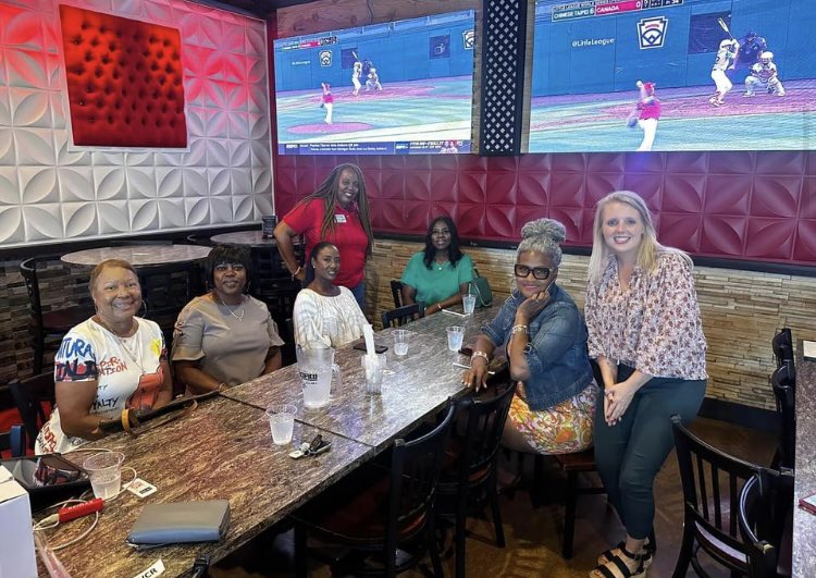 Shedonna's tweet photo. Women’s Council of Realtors #GoodVibes #Leadersmadehere #DynamicDekalb https://t.co/r3QG58TRXB