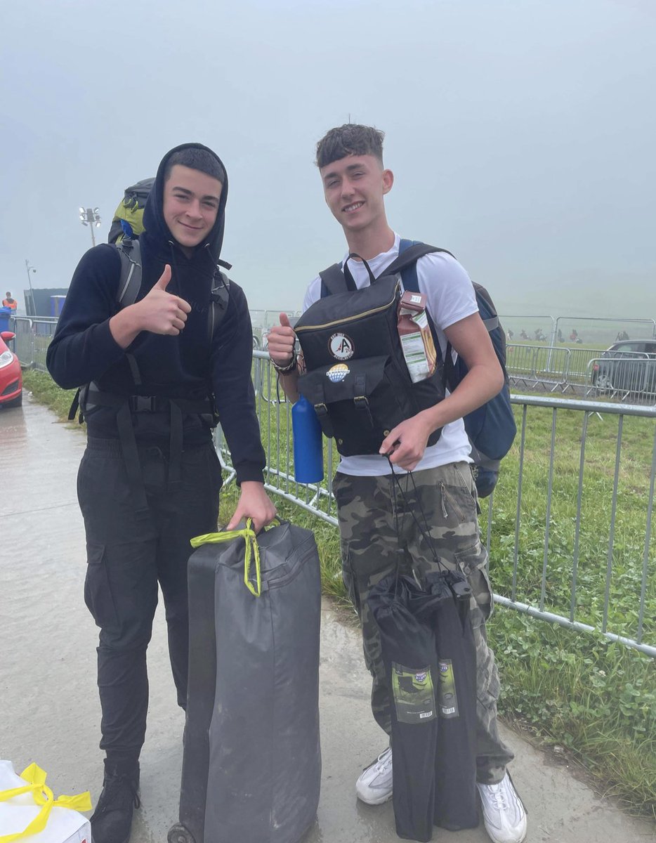 jessywillowx's tweet photo. How you know your #marketing team chose the best conference bag? It makes it from @#CSMANTECH Orlando 🇺🇸 to London 🇬🇧 to Wales 🏴󠁧󠁢󠁷󠁬󠁳󠁿 &amp; then to 5 days @boardmasters in Newquay! Came home again too #LeaveOnlyFootPrints Thank you to @AccelRF 
#BOARDMASTERS #FESTIVAL 
@Boardmasterssp1 https://t.co/KHqG8Wv0cg