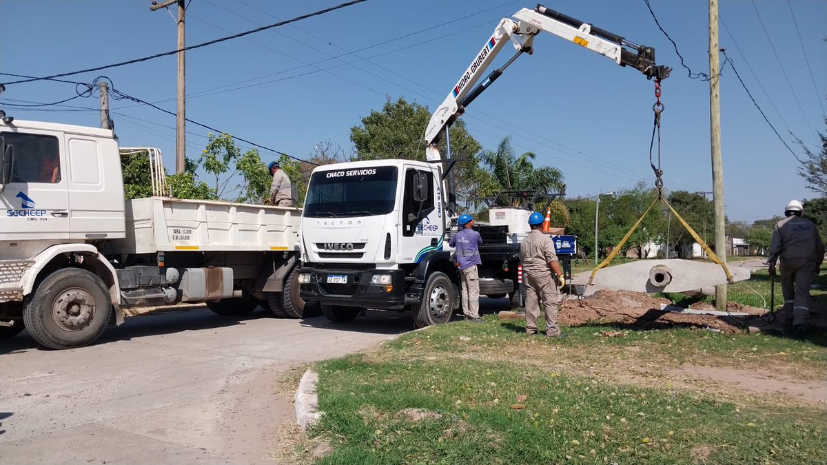 Más y mejor red eléctrica en Colonia Elisa 

Avanzan los diferentes trabajos de mejora en la red de electricidad que se están realizando en el ejido urbano de #ColoniaElisa.