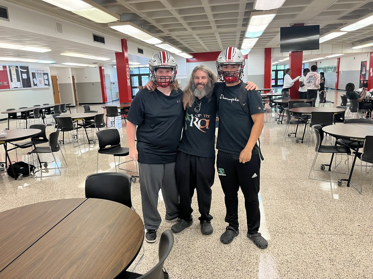 TechCalumet's tweet photo. We earned our stripes yesterday!!! Thank you to the parents and volunteers who came out to supply and serve our team dinner last night! Warriors take the field @ 6:30 tonight @ Plymouth! Be there! https://t.co/cs2iXetxFC