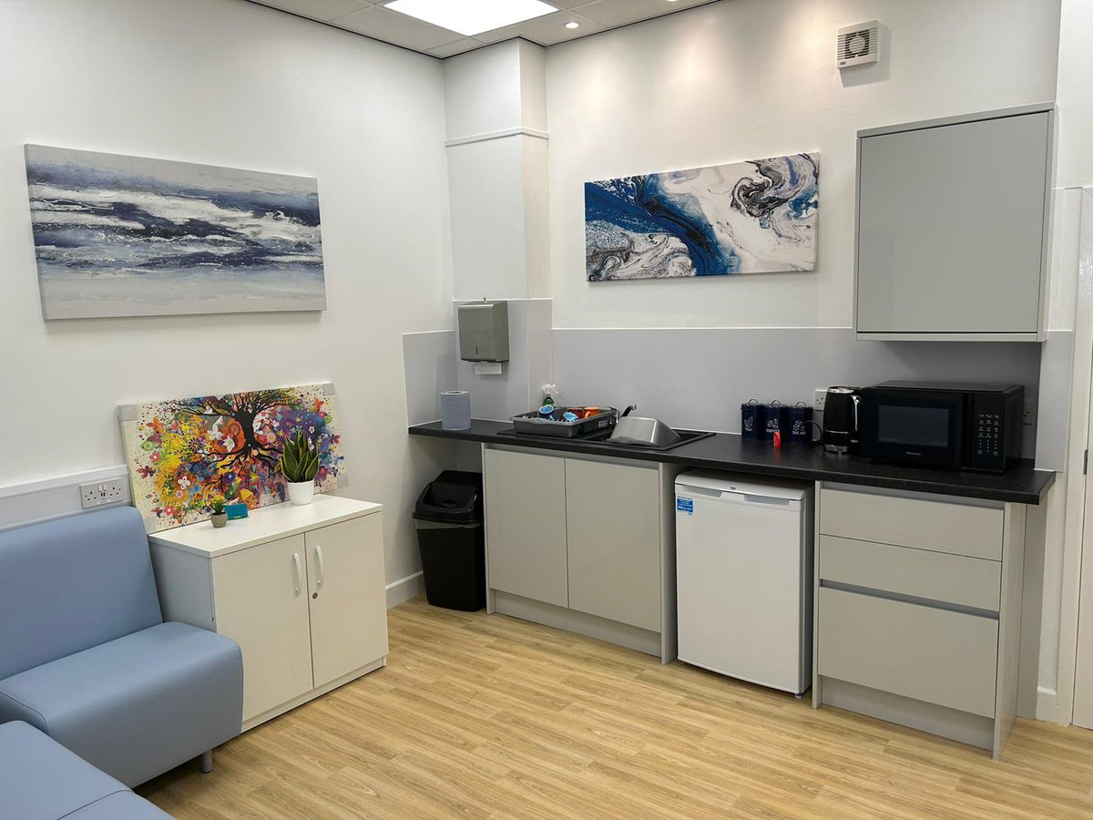 VEMTHull's tweet photo. VEMT will be present at the new Safer Community Paragon Hub. 

The Hub has been created to provide a safe space for vulnerable children and adults. 
The Hub will be open between 9am-7pm, Monday to Sunday with partners providing shared coverage within the opening hours. https://t.co/rGtWSRefKJ