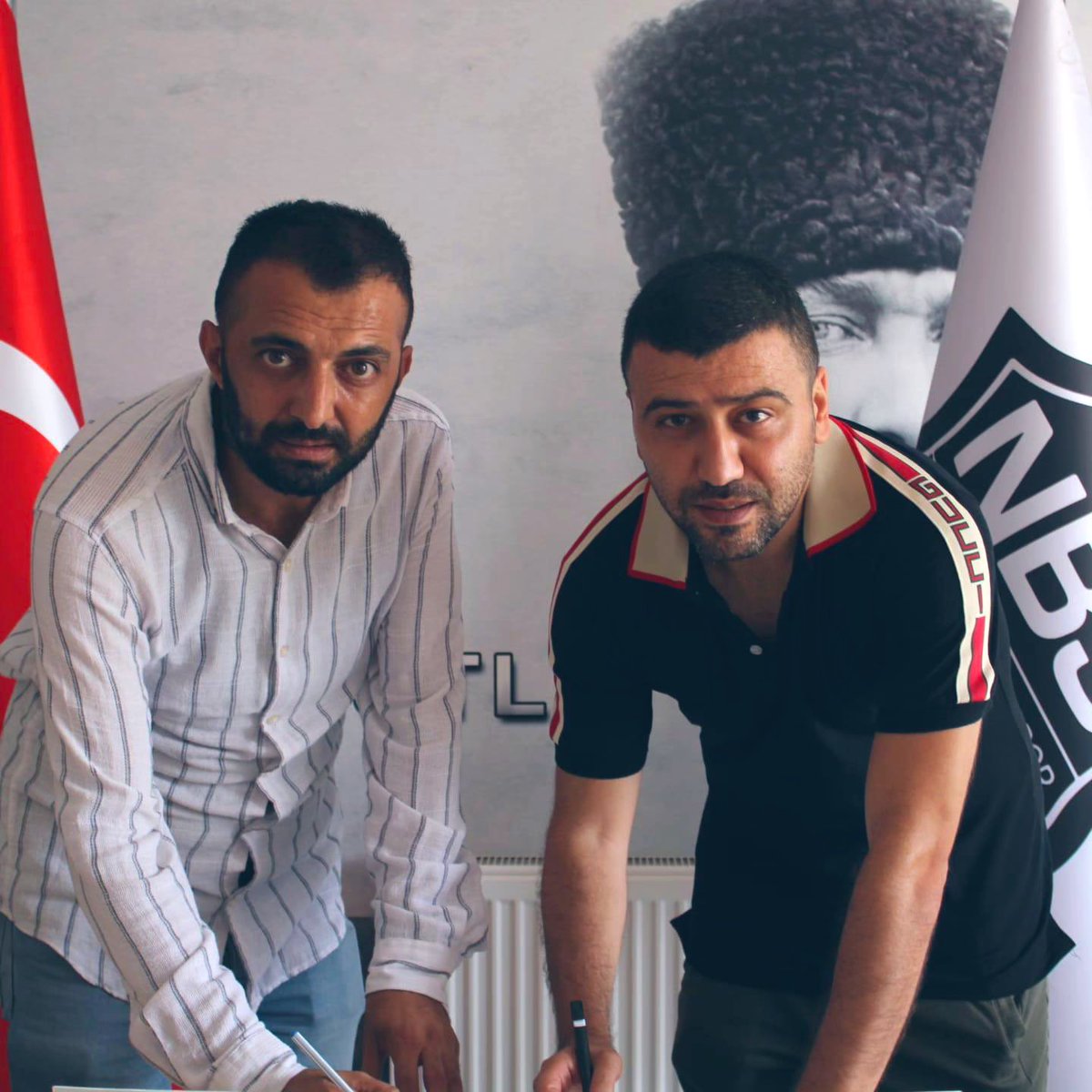 cerebro24's tweet photo. Bu sezon Nazillispor ile anlaşmış bulunmaktayım..Transferde emeği geçen başkanımıza ve yönetimimize teşekkür ederim..İnşallah hem benim için hemde Nazilli için hayırlı ve başarılı bir yıl olur🙏🙏 https://t.co/0eDjqStlMv