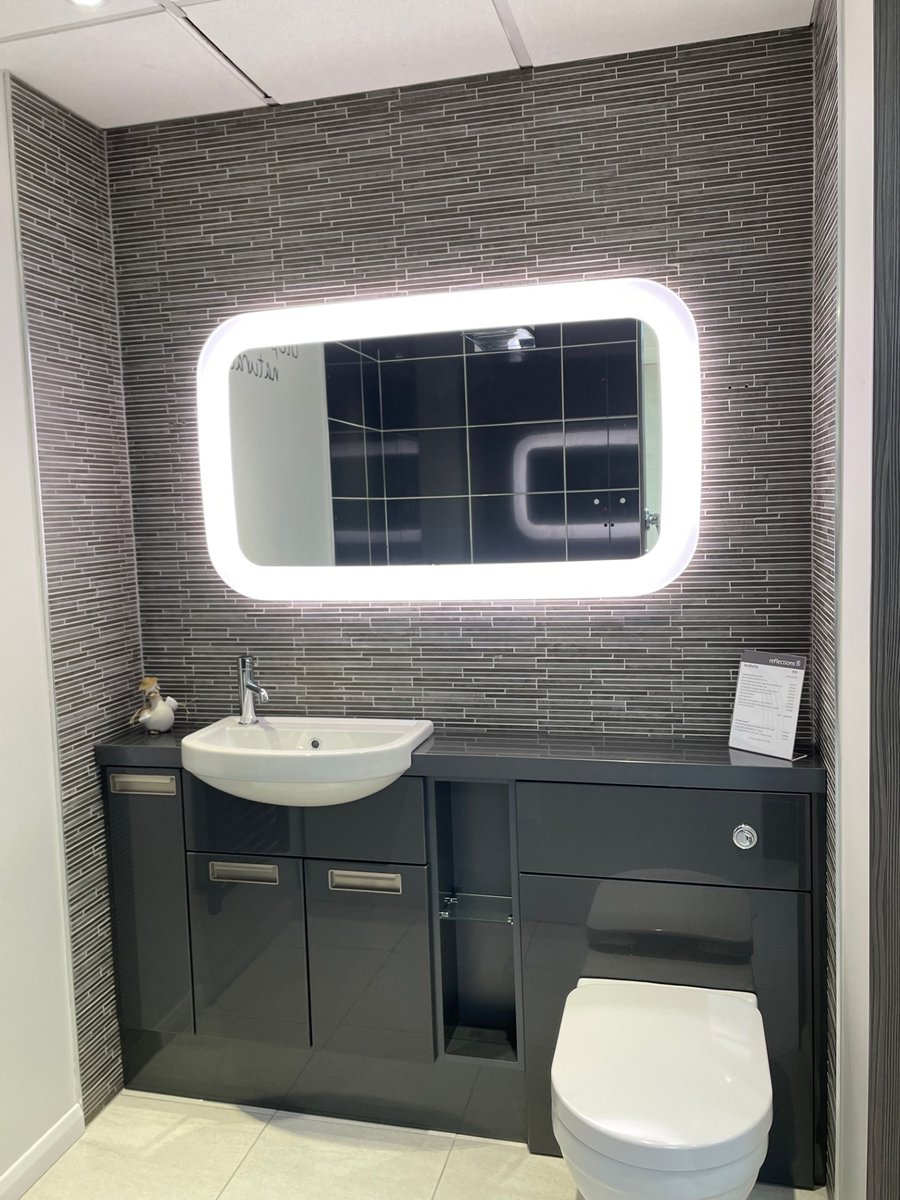 Absolutely loving the new Cassini mirror from @HiB teamed up with the Arabella Furniture @UtopiaBathrooms and @MylifeBathrooms Ryver Brassware!