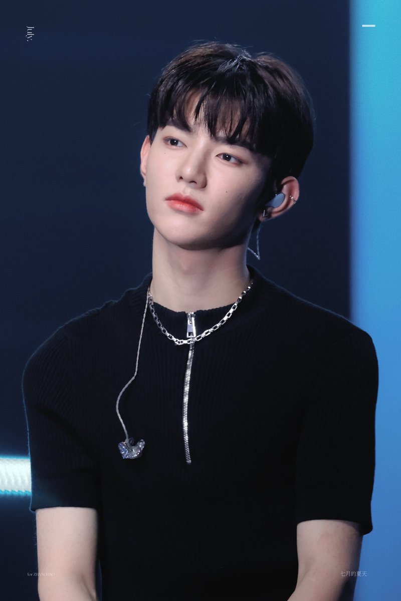 julyzhhao's tweet photo. 230815 💤🤍🖤

#장하오 #章昊 #ZHANGHAO #ジャンハオ #ZB1 #ZEROBASEONE https://t.co/HlVtHrKPxf