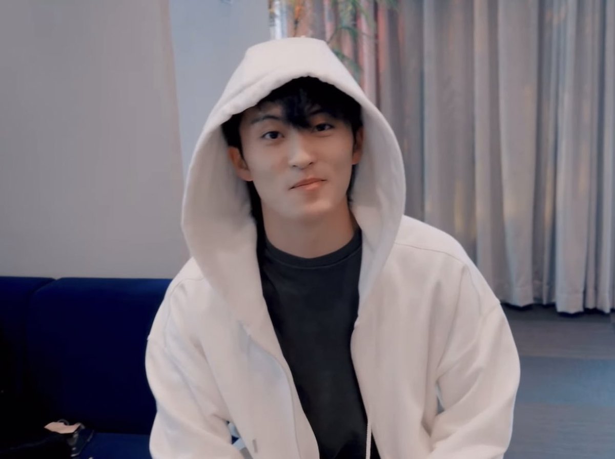 LOOKSMKL's tweet image. 🤍