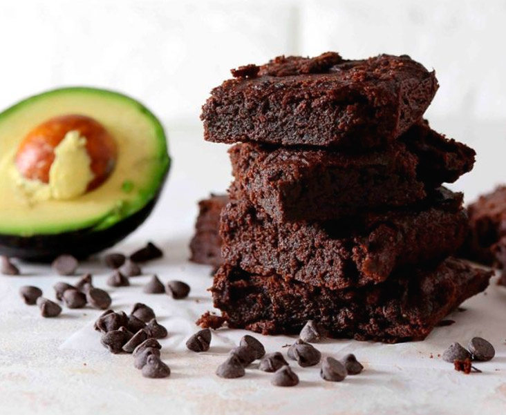 ¿Has hecho alguna vez brownie de aguacate? Si tu respuesta es no, te invitamos a sintonizar #PortadasAlDía porque esta mañana aprenderás 🤩 esta dulce receta para consentir a los más pequeños. Regálanos un ❤ si ya estás en sintonía 😉