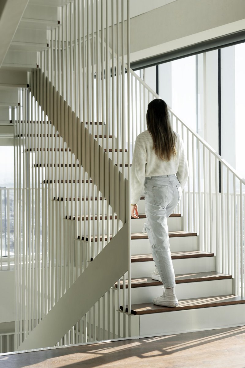 EN Design studio created the Papaya Gaming offices as a minimal and chic space in Tel Aviv, emphasizing a focus on a relaxing and supportive work environment that encourages creativity and productivity.

<a href="/official_papaya/">Life at Papaya</a> #officedesign #officesnapshots #interiordesign