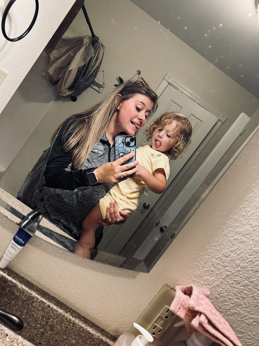 AndersonDestiny's tweet image. Mini me ❣️ quick photo shoot with Nona Jo.