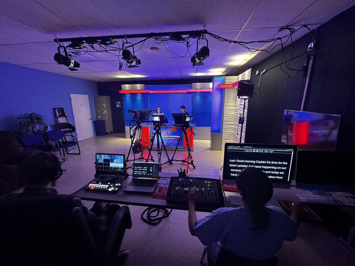 JustinNeel2's tweet photo. Behind the scenes at Caddo Film Institute. This program is one of the 8 that make Caddo Academy. In week one Ss were able to create our first school news segment in their new set.  . I appreciate the support from the DCTE and CSP to make this dream a reality. #cte #arcte https://t.co/HlF8BYk2Z6