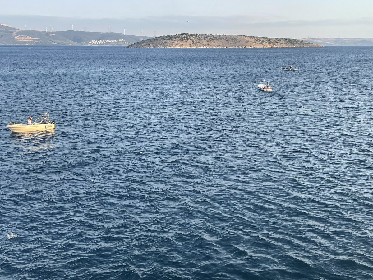 freeslow30380's tweet photo. Korkarım yad ellere meyil veresin 
Meyil verme altın adın tunç olur. https://t.co/GykgBhsstV