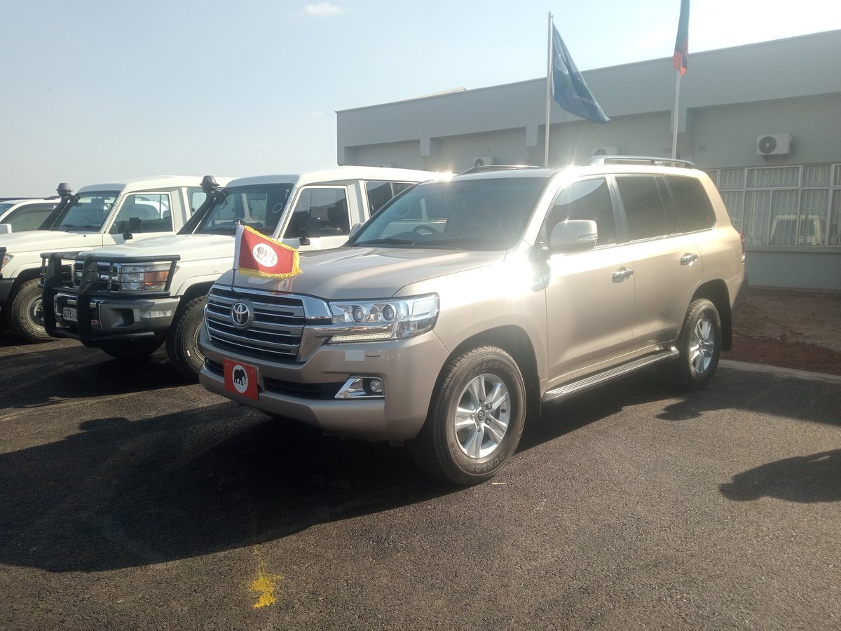 PaulShalala's tweet photo. The Indila is parked at Kasama Airport, awaiting the arrival of His Majesty The Litunga Lubosi Imwiko II.

The Lozi King is Guest of Honor at the Ukusefya Pangwena traditional ceremony for the Bembas tomorrow in Mungwi District. https://t.co/Fx12ODpPKJ