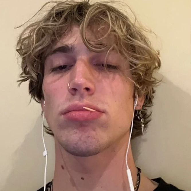 lethalcourpse's tweet photo. I just wanna rewind
I haven't seen you in a long time
You got me feelin' so lonely
Even when you come through
I can tell that it isn't you
So baby, bring it in closely https://t.co/hflzYtT2pi
