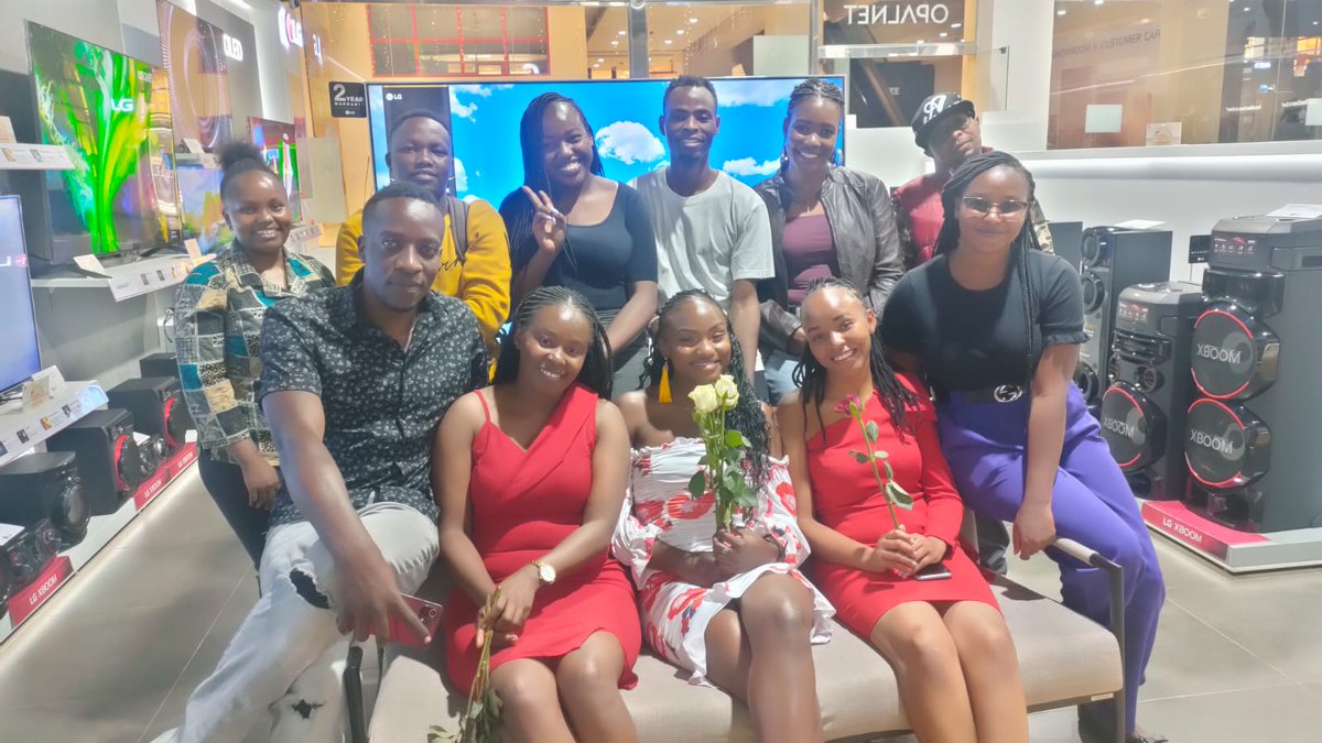 _keymuh's tweet photo. A Team Player and Caring Soul 🙌 Your legacy of teamwork and genuine care for others will forever inspire us. Rest in peace, and rest easy friend. 🕊️ #InMemoryOfRobert #RememberingRobert #LG100ForRobba

We will miss you bro. 

Biggie | HAPPENING NOW | HERE WE GO https://t.co/WBVQf9mQNH