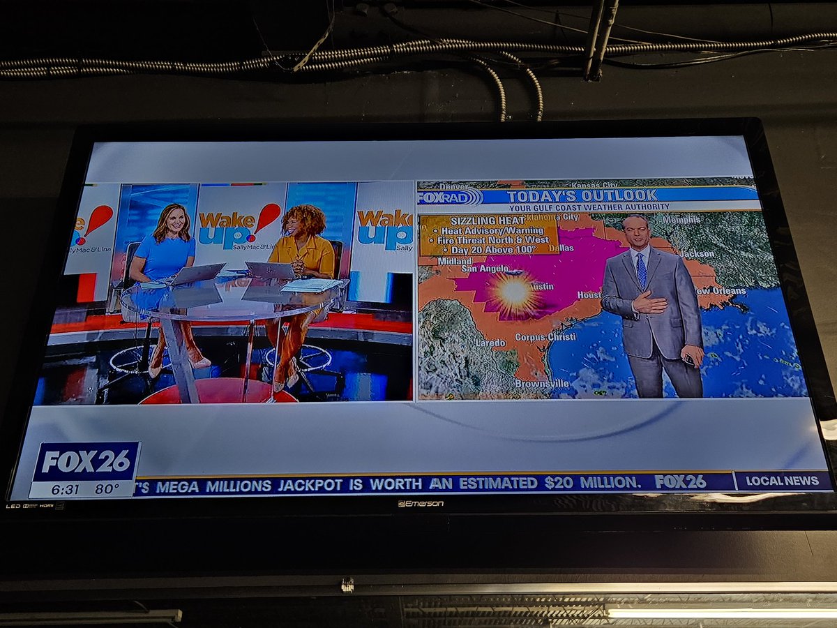 hardcorespin's tweet photo. Been up since 4am, you'll up yet? Tune in to @FOX26Houston right now with @SallyMacFox26 @ChelseaFox26 @Fox26Mike @NateGriffFOX26 @ShelbyRoseTV @DeniseFOX26 @ShermanDesselle @HearsaySA giving us the best info about our city of Houston. #GloryFitness #1Fox26NewsFan #WakeupWarrior https://t.co/ngLmrJd0Hw