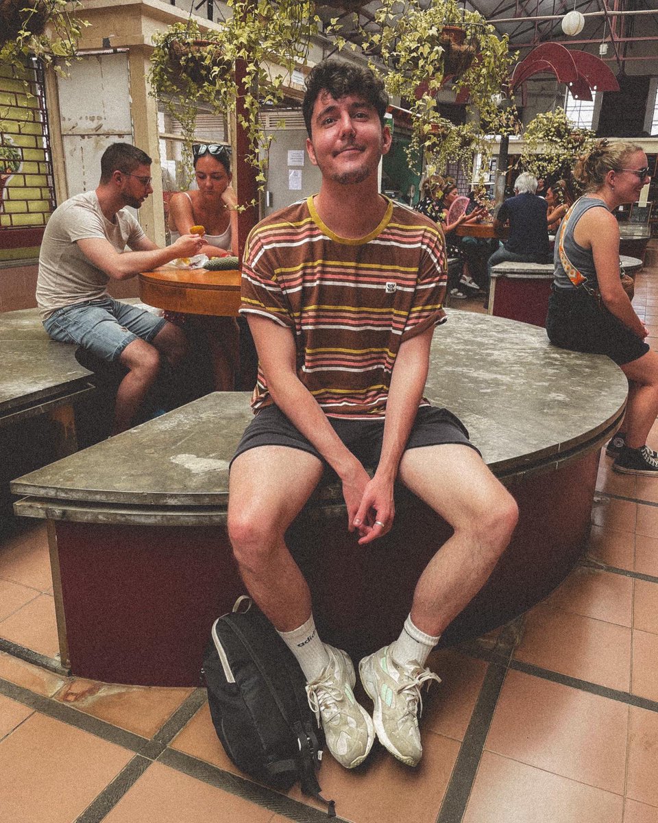 CharlieGamerMan's tweet image. week 2 of no video games went well
outside hiker man arc begins now ✊🏼