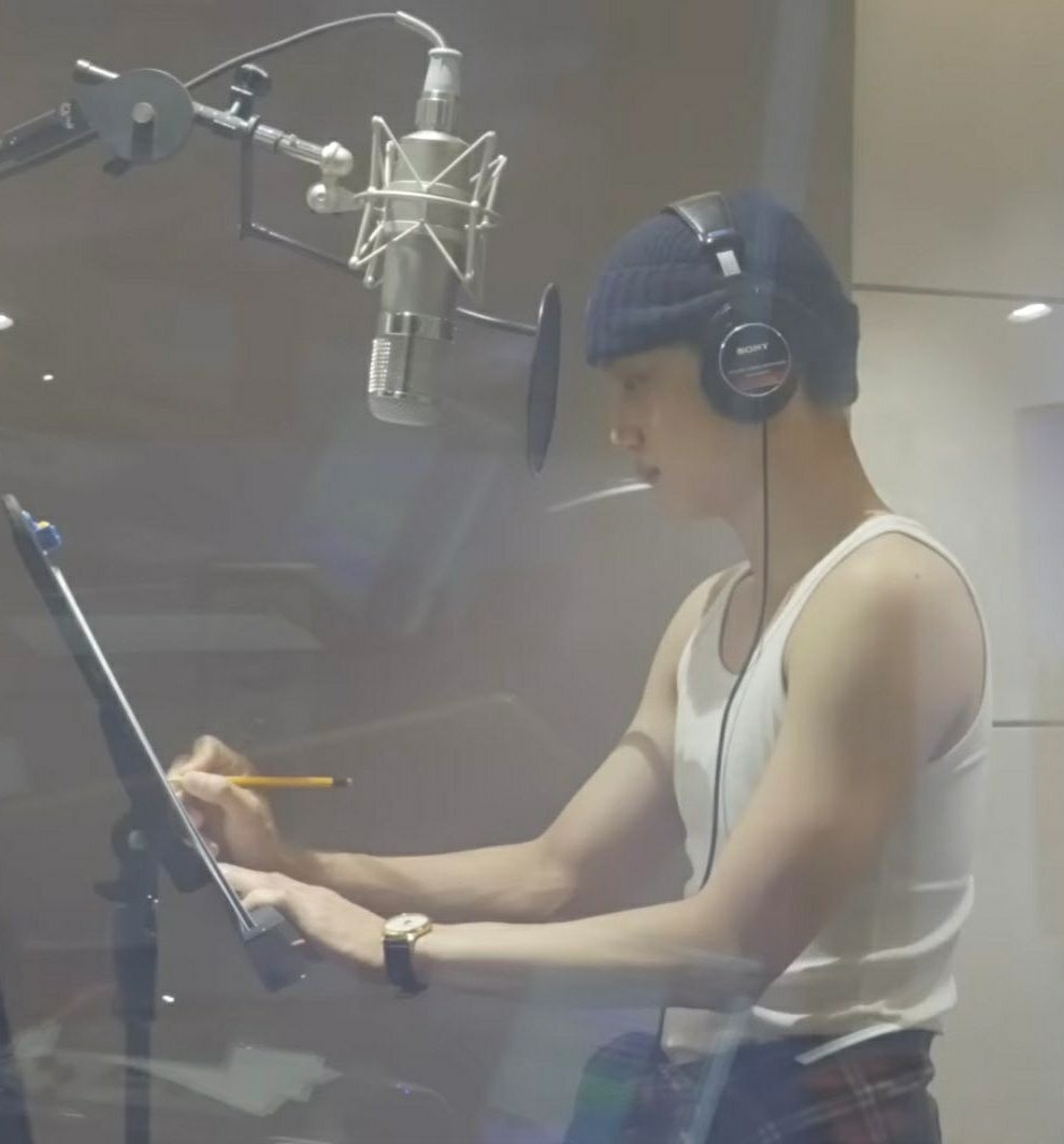 ای وای.. خاک برسر شدم.
Jongin 
#KAI <a href="/weareoneEXO/">EXO</a>