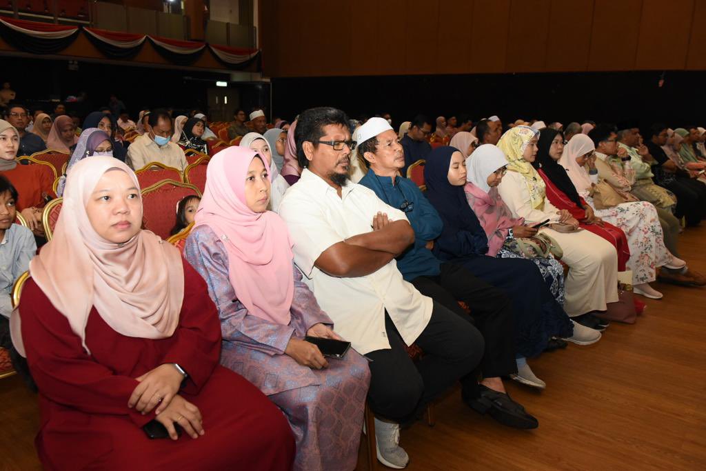 Well done to the parents, academic team of @sbiyayasanmsu, and the management team of @MSUMalaysia for the team effort in ensuring our students get the required skills and knowledge, equipped with the vision and purpose to succeed. It's always about them and their success.