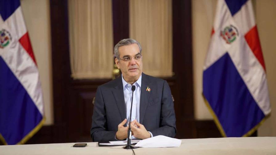 DiarioLibre's tweet photo. 🗞 |#NacionalDL| Presidente Abinader dispone la creación de Base Aérea en la provincia Barahona mediante decreto

🔗https://t.co/64HMkBGLb1

#DiarioLibre #Abinader #BaseAérea #Barahona https://t.co/NyKk7FtgSo
