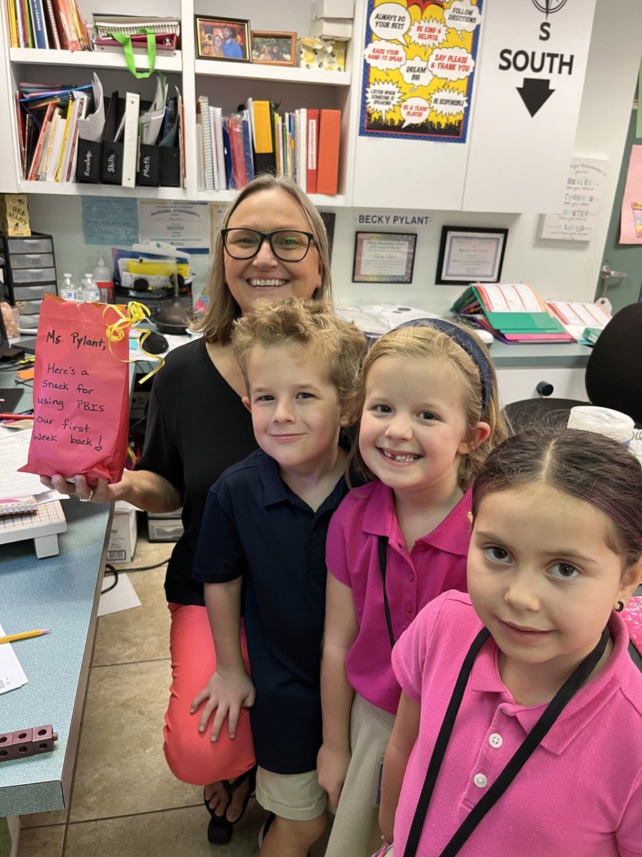 "Here's a Snack for Using PBIS the First Week Back!

We had several teachers recognized for using PBIS(Positive Behavioral Interventions Support Program) the very 1st Week of School!
"A School of Community Citizenship"
#agreatplacetobee
🐝💛🐝💛
