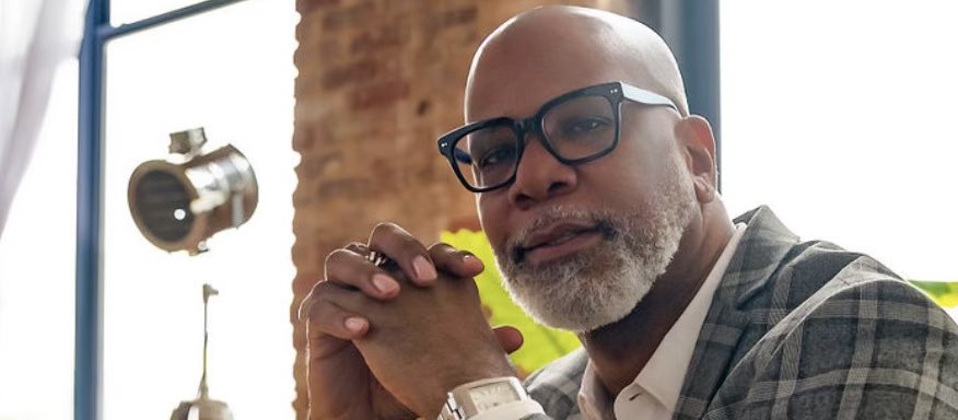 He’s in the air and on the ground…. <a href="/SVBranches/">SV Branches</a> new piece on living six years in <a href="/CityofAtlanta/">City of Atlanta, GA</a> now out @ reelurbannews.com/why-i-love-atl…