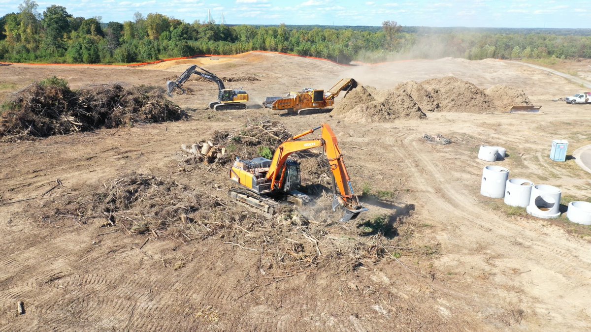 YardWorks's tweet photo. #Yardworksllc #OneYardAtATime #GotMulch https://t.co/XSdQd6RCNm
