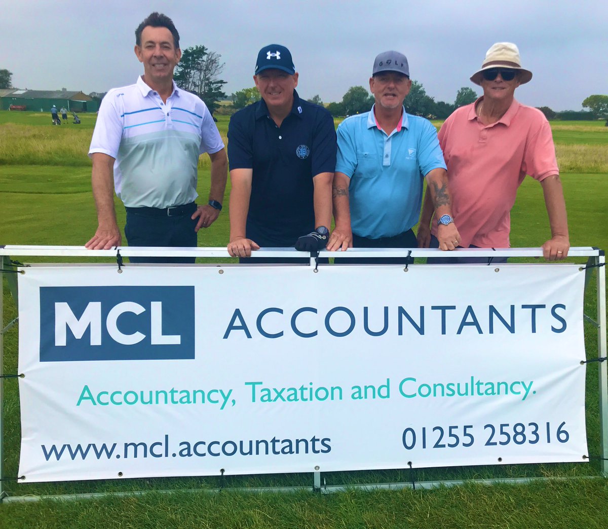 Apparently they are in the winning circle. 🏆🏌️‍♂️⛳️🏌️‍♀️📸☀️🥇🥂😎