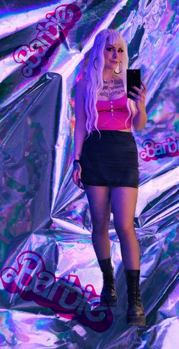 Happy Friday!   I finally got all dressed up and went to see the Barbie movie and I'm obsessed! Enjoy