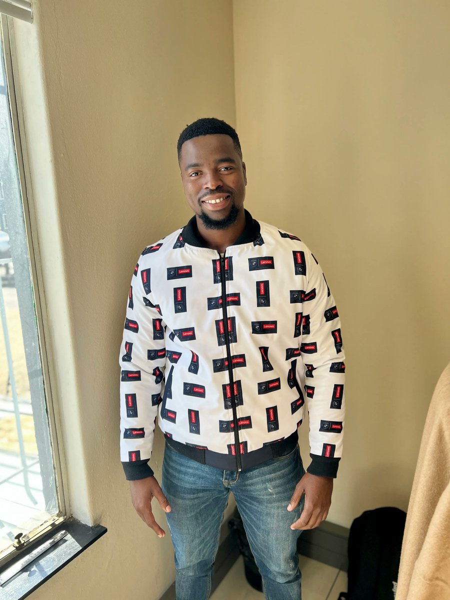 imageatwork_'s tweet photo. A bombshell of a jacket! 💣  Our custom-made and embroidered jacket made for a tech promotional event 🤞 No matter the product, we give you the best quality &amp; services with the fastest turnaround times in the industry😉 

#imageatwork #customprint #custom #bomberjacket #fashion https://t.co/mKN1c1phJb