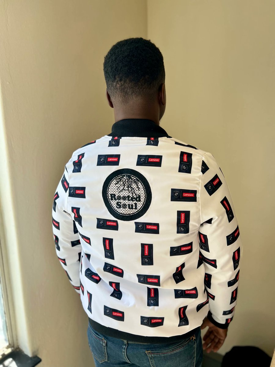 imageatwork_'s tweet photo. A bombshell of a jacket! 💣  Our custom-made and embroidered jacket made for a tech promotional event 🤞 No matter the product, we give you the best quality &amp; services with the fastest turnaround times in the industry😉 

#imageatwork #customprint #custom #bomberjacket #fashion https://t.co/mKN1c1phJb